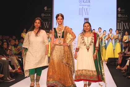 Dipti Amisha Jewels at the IIJW 2013